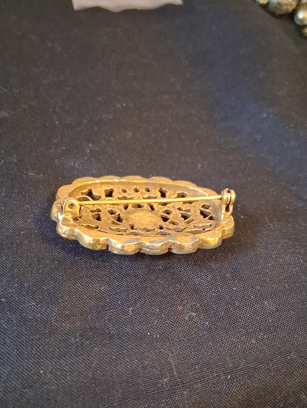 Victorian Style Brooch - Picture 3 of 4